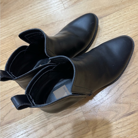Dolce Vita Black Ankle Boots in great shape! - Picture 2 of 3